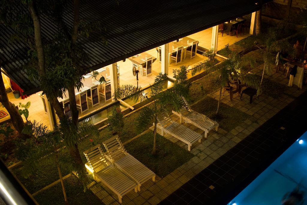 Seyara Hotel 3*